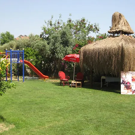 Begonville מלון דירות 4*