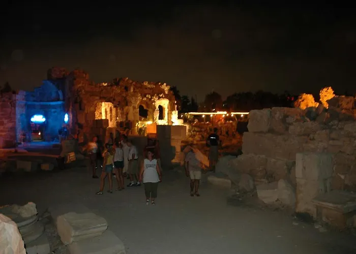 מלון דירות Begonville 4*