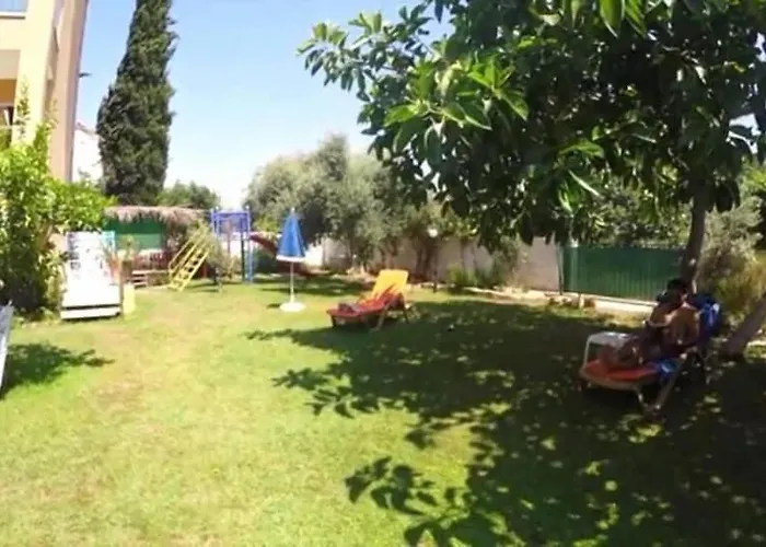 מלון דירות Begonville סייד